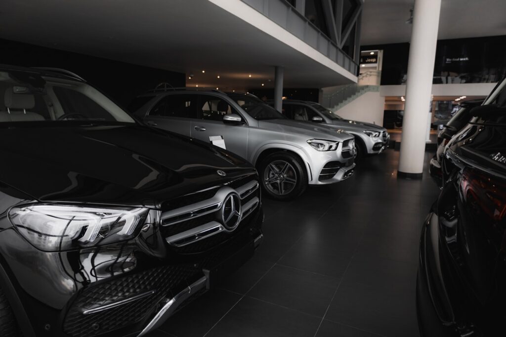 a group of cars parked in a parking garage