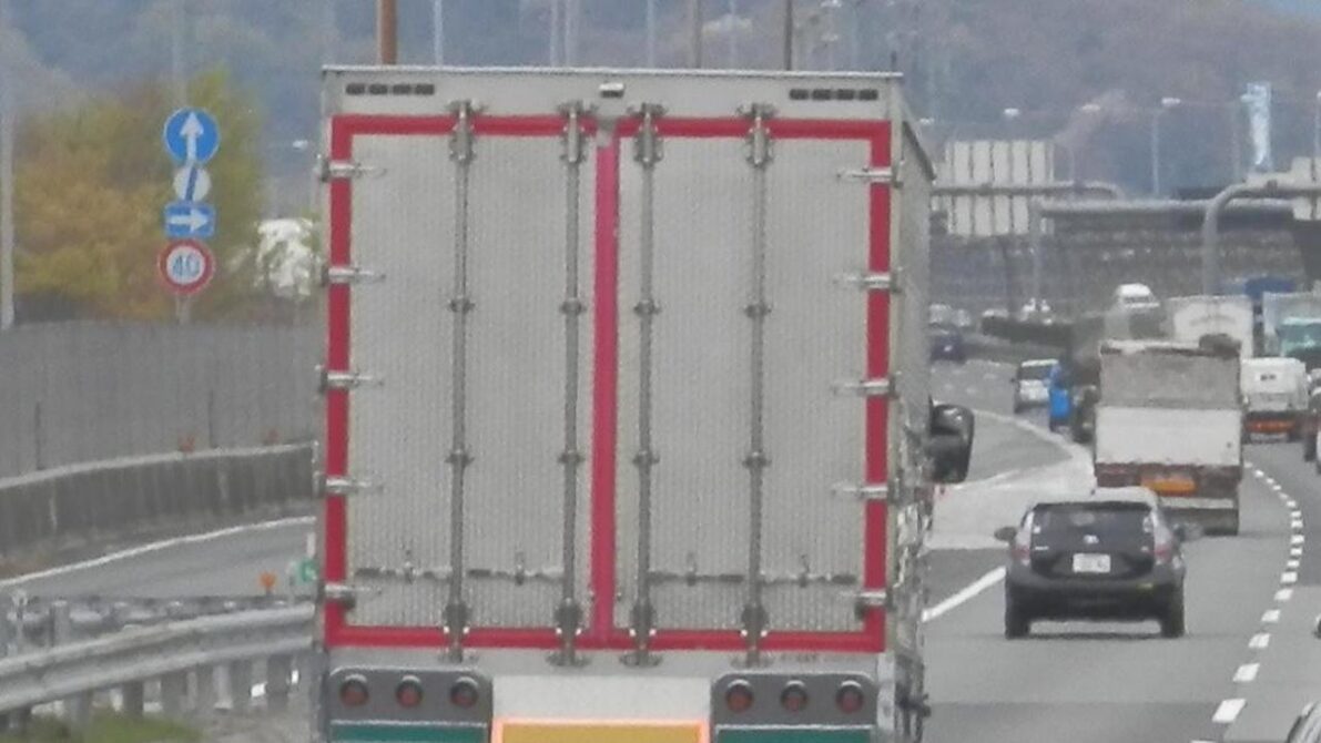 あおり運転に遭わないための対策5選