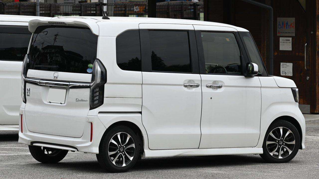 車のサブスクと購入の総支払額を比較