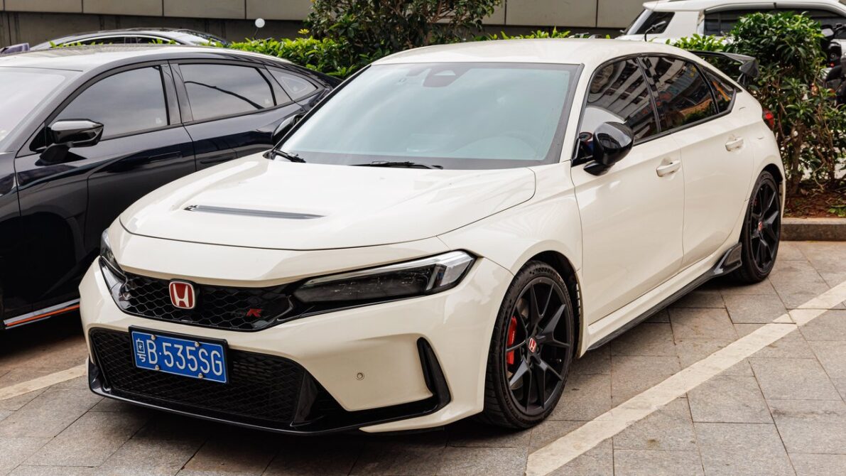 RS vs タイプR vs e:HEV RS比較