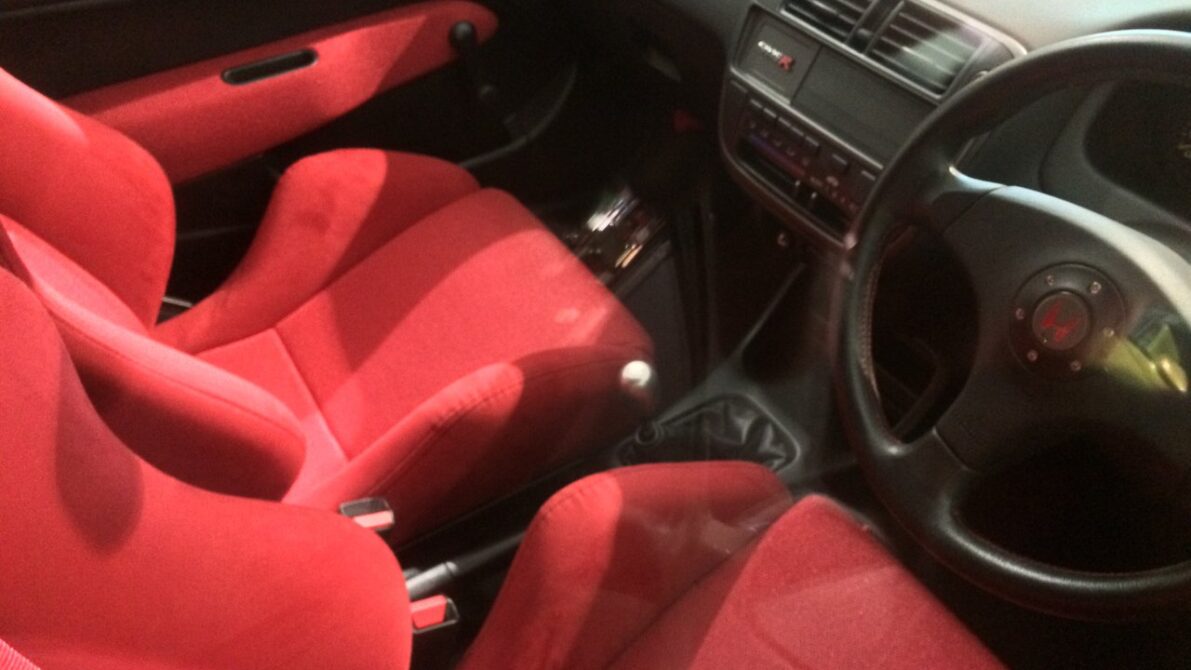 今買うべきかMC版を待つべきか