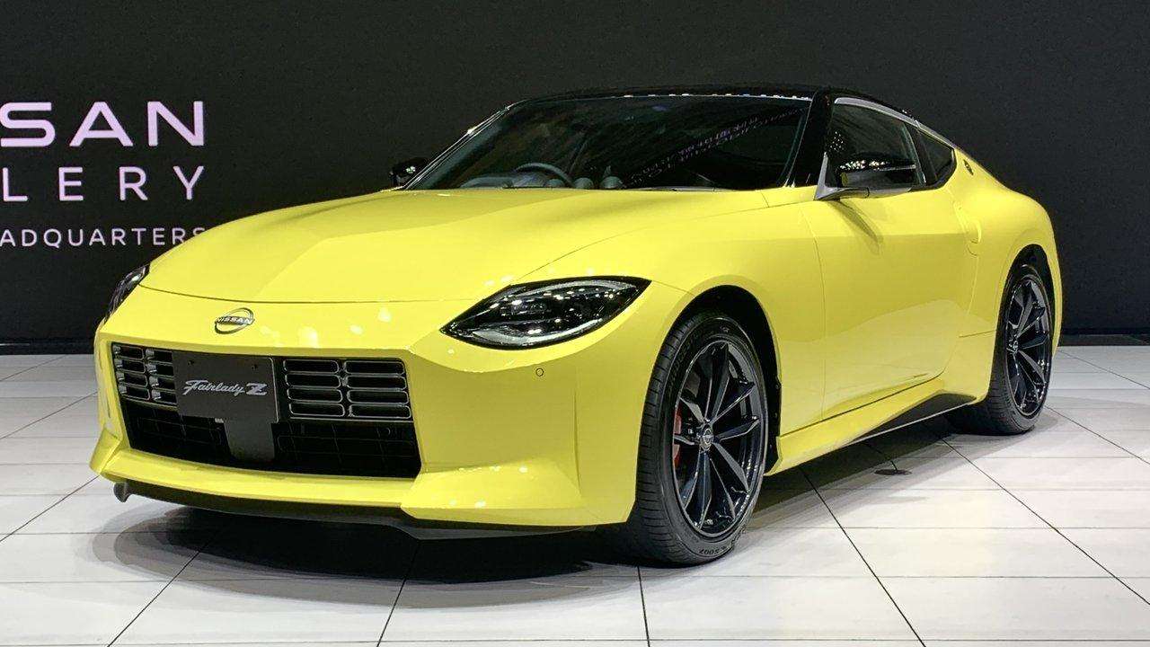 フェアレディZ グレード構成と価格 新旧比較