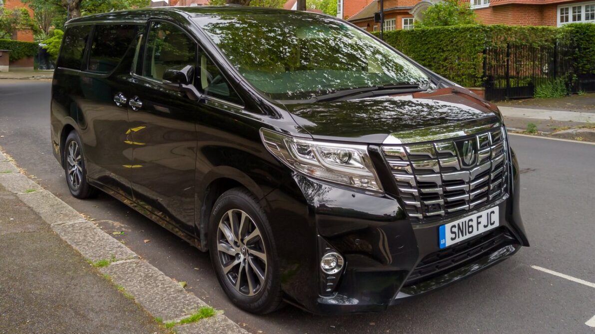 ミニバンで車中泊