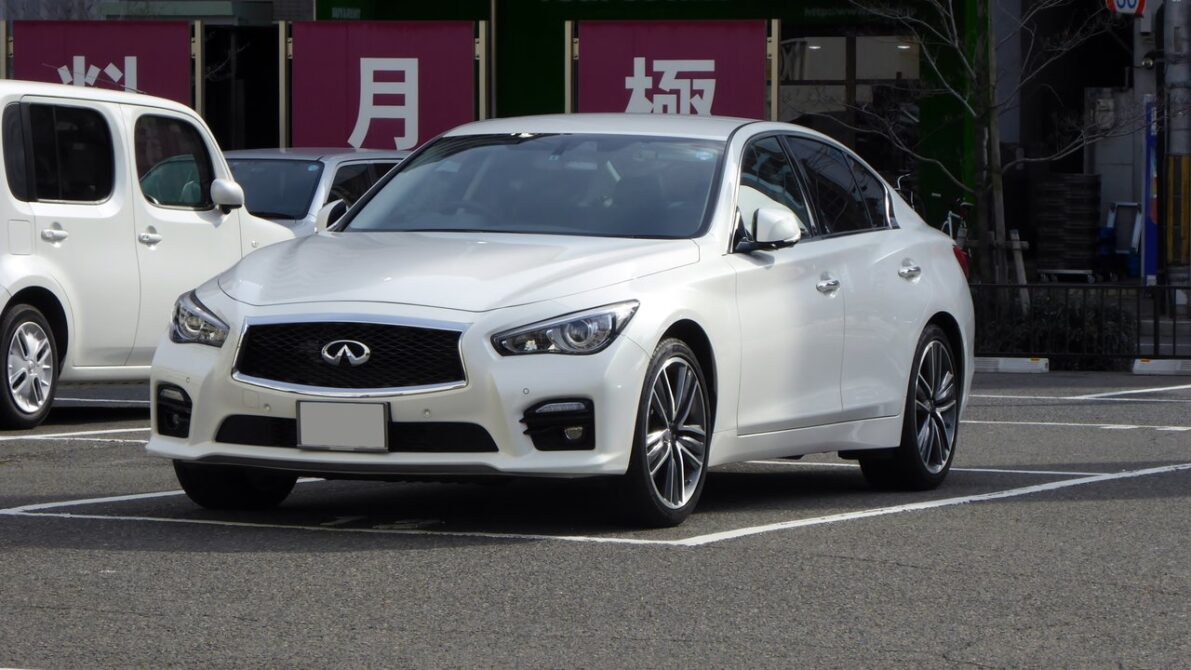 新型スカイラインV38のティザー画像が世界初公開