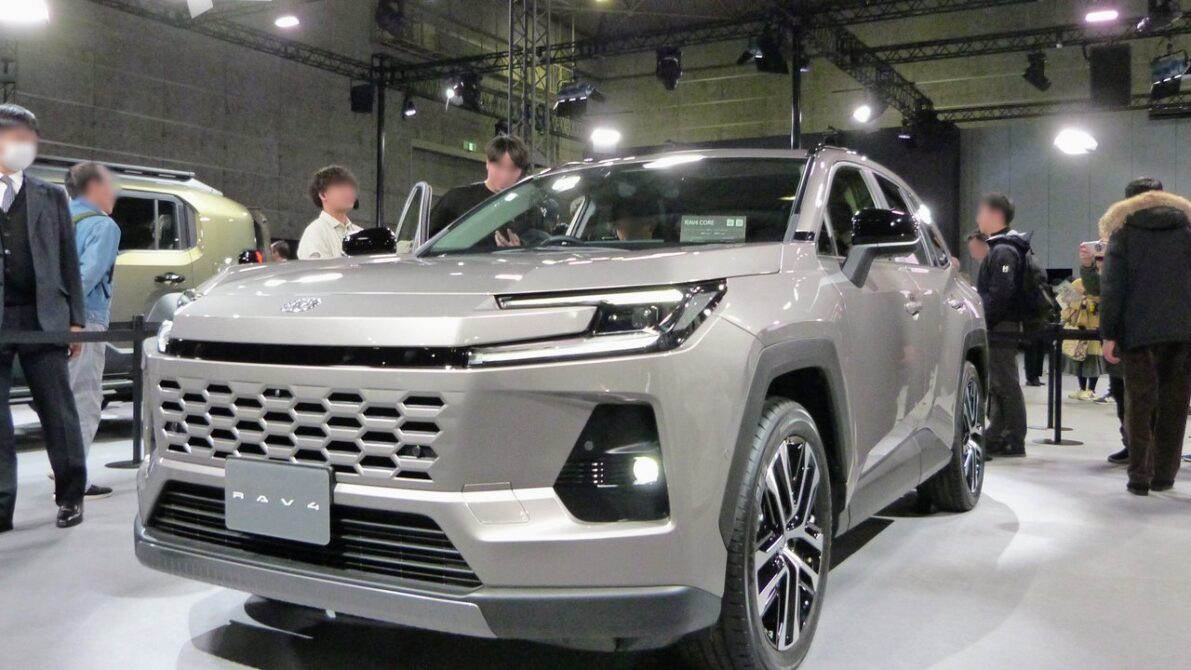 ライバルSUV徹底比較(RAV4・エクストレイル・CX-5・ハリアー)
