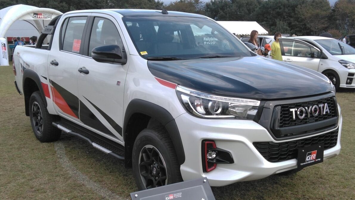 新型ハイラックスと現行モデルの違いを徹底比較
