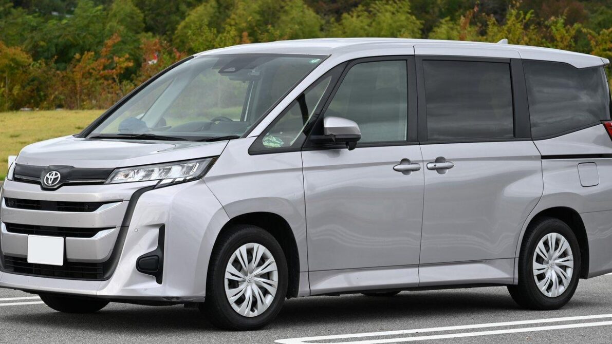 新型と現行ノア・ヴォクシーの徹底比較