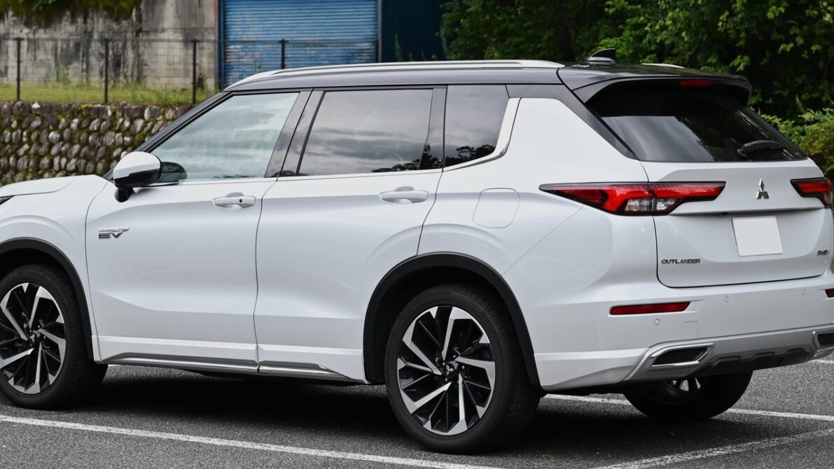 ライバル比較で見る後悔リスク（ハリアーHV/RAV4HV/エクストレイル）