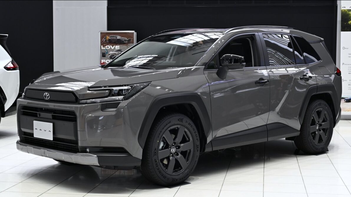 新型RAV4 値引き渋い理由と推移予測