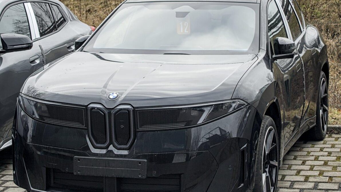 新型BMW iX3 リア・後方