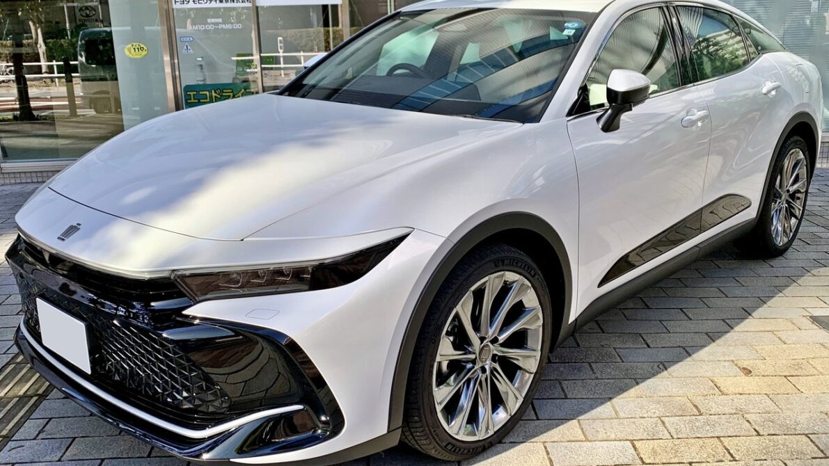 クラウンクロスオーバー改良新型、いつ何が変わる?