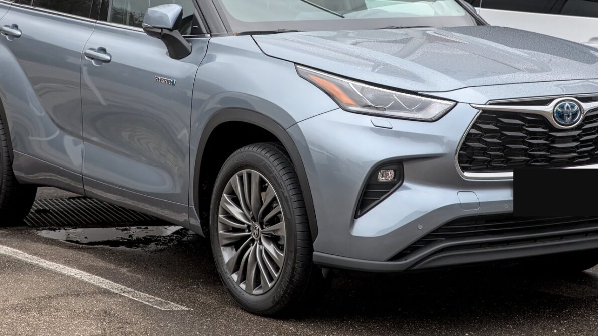 ハイランダーの全幅と日本の駐車場事情