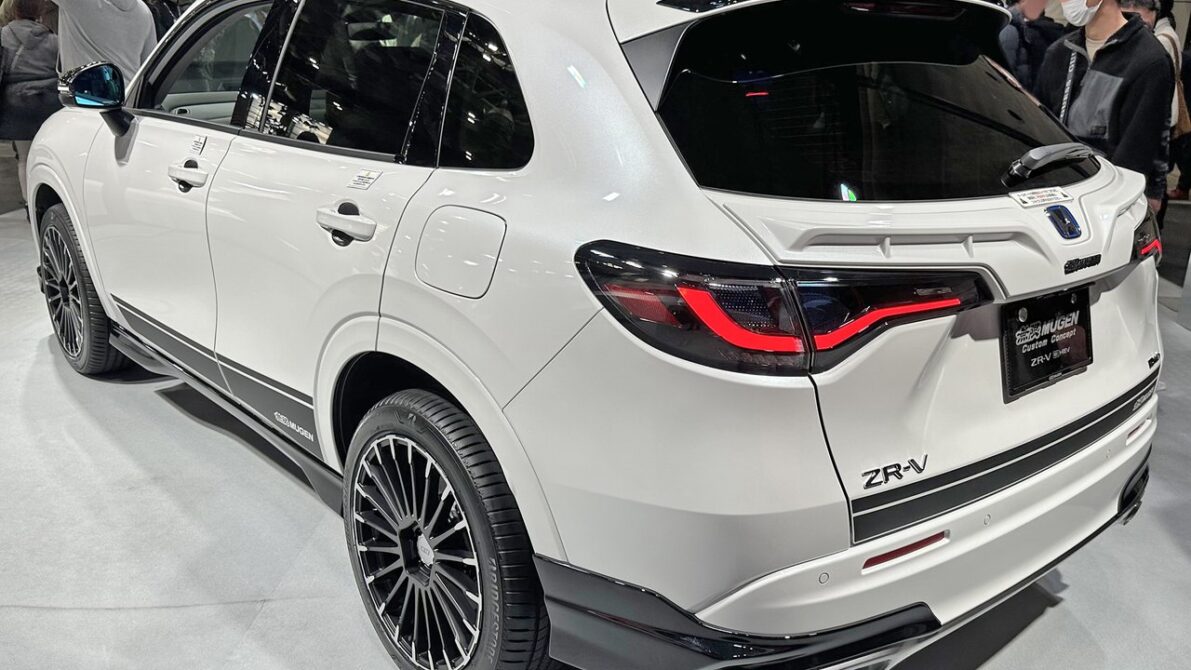 ZR-Vのグレード・カラーとリセール