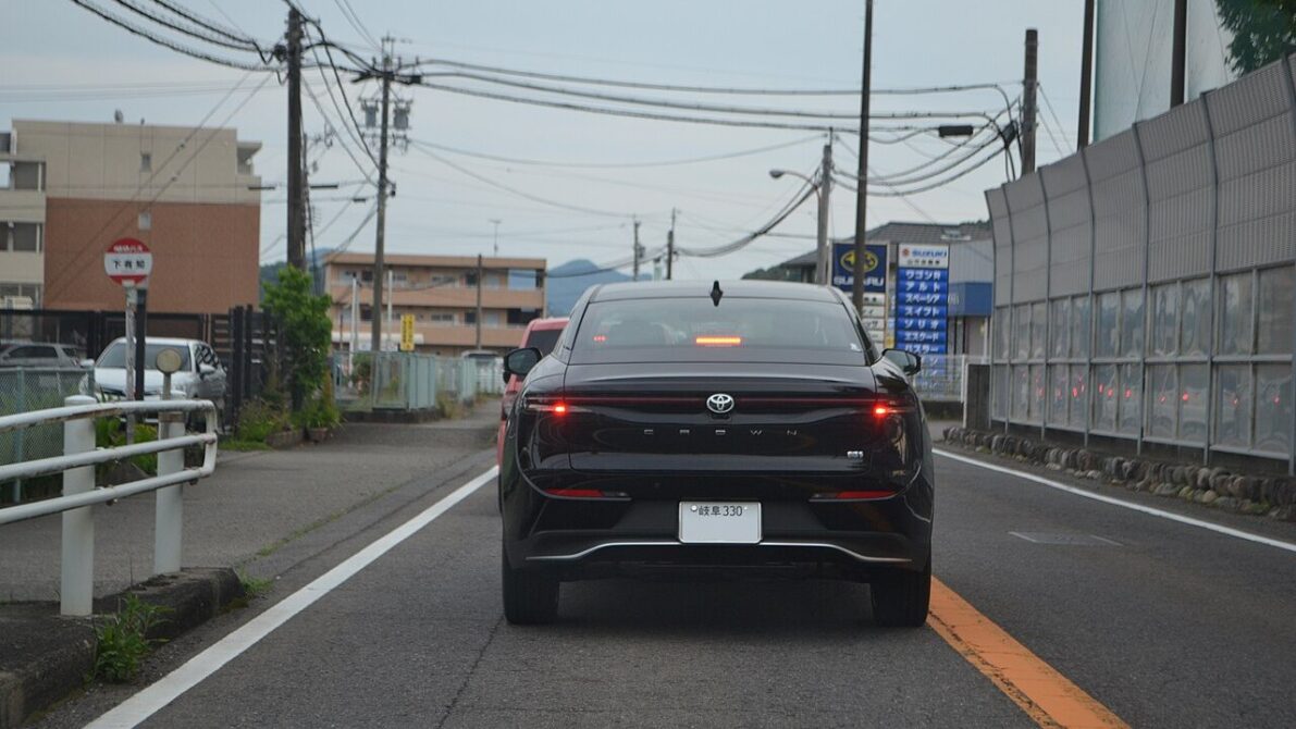 クラウンクロスオーバーの走行イメージ
