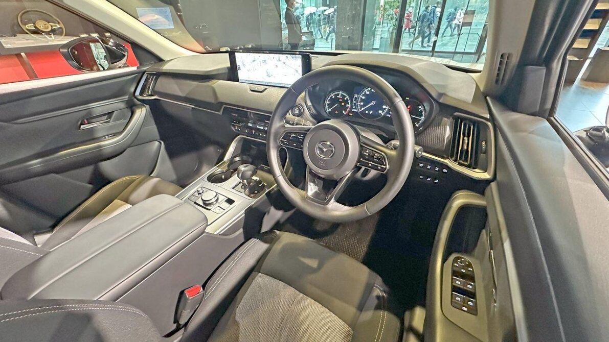 現行1代目CX-60(KH型)の運転席まわり・センターコンソール