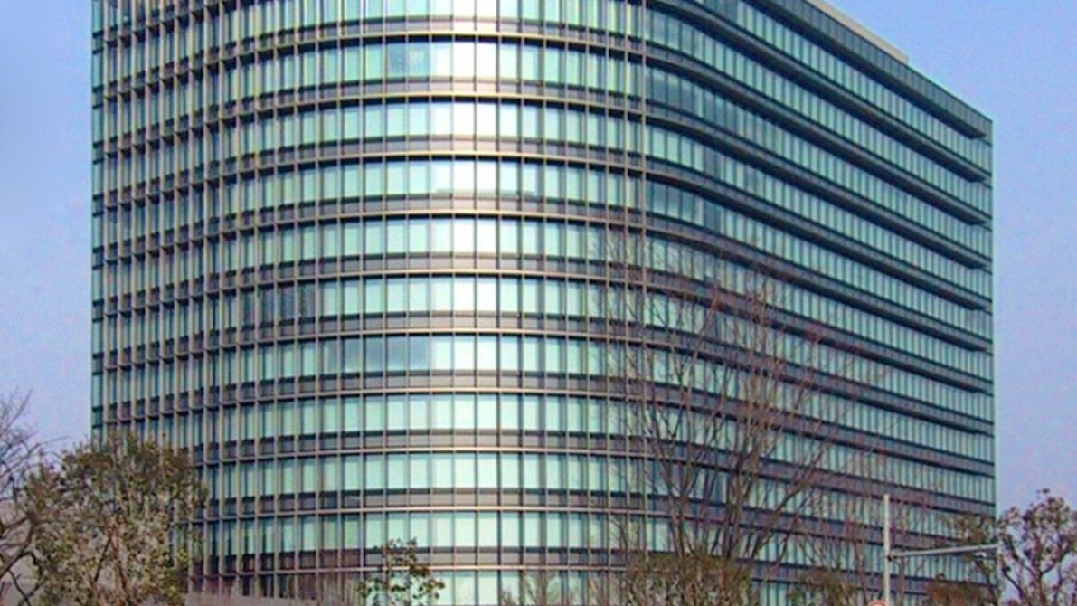 トヨタ本社(レクサスブランドを展開するトヨタグループ)