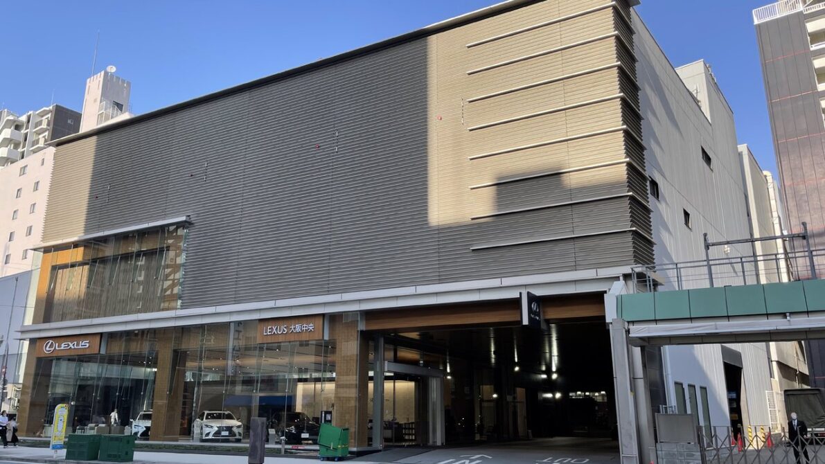 日本国内のレクサス正規ディーラー外観