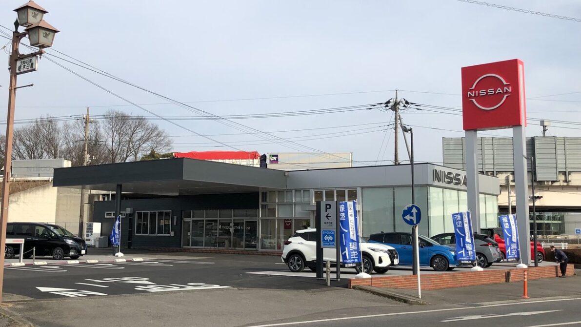 日本の日産販売店の外観(買取・下取りの文脈画像)
